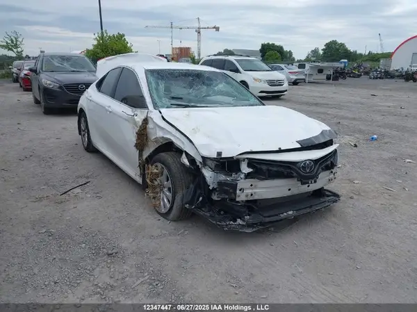 4T1B11HK1JU507402 2018 TOYOTA CAMRY - Image 1