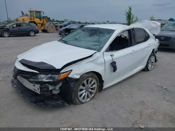 4T1B11HK1JU507402 2018 TOYOTA CAMRY - Image 2