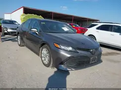 4T1B11HK1JU507738 2018 TOYOTA CAMRY