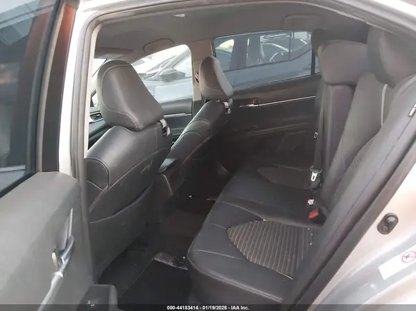 4T1B11HK1JU508310 2018 TOYOTA CAMRY - Image 8