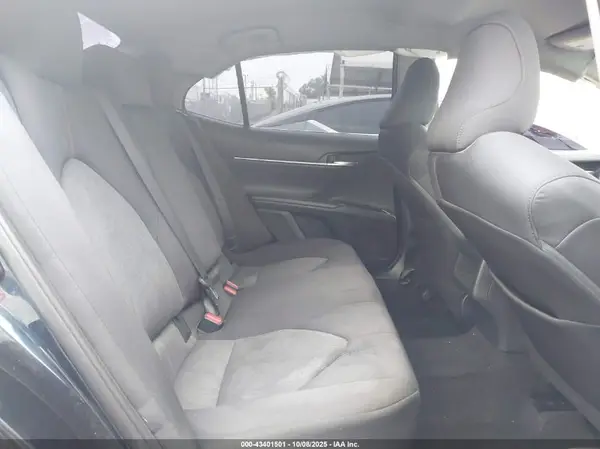 4T1B11HK1JU508789 2018 TOYOTA CAMRY - Image 8