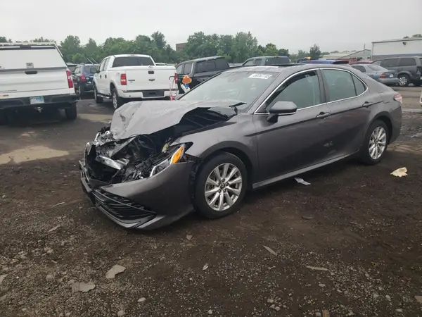 4T1B11HK1JU509652 2018 TOYOTA CAMRY - Image 1