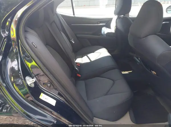 4T1B11HK1JU511630 2018 TOYOTA CAMRY - Image 8