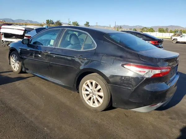 4T1B11HK1JU512342 2018 TOYOTA CAMRY - Image 2