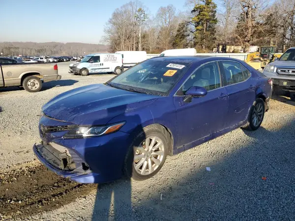 4T1B11HK1JU514334 2018 TOYOTA CAMRY - Image 1