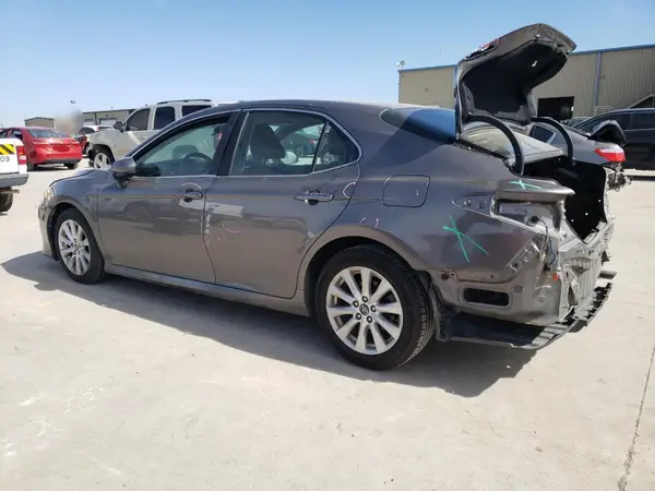 4T1B11HK1JU515273 2018 TOYOTA CAMRY - Image 2