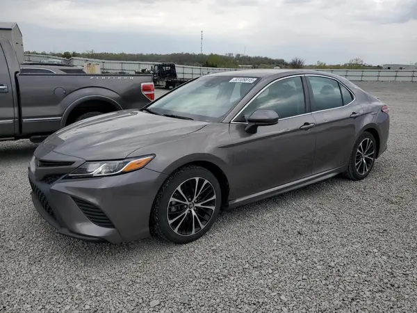 4T1B11HK1JU519226 2018 TOYOTA CAMRY - Image 1