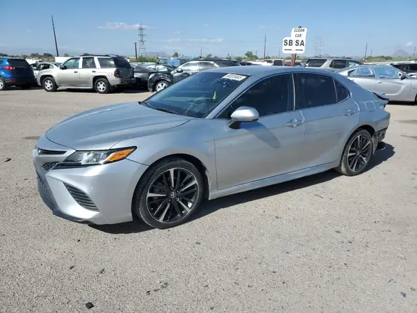 4T1B11HK1JU520103 2018 TOYOTA CAMRY - Image 1