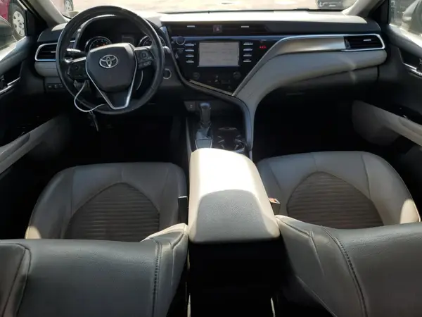 4T1B11HK1JU520506 2018 TOYOTA CAMRY - Image 8