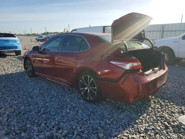 4T1B11HK1JU522160 2018 TOYOTA CAMRY - Image 2