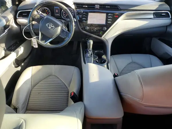 4T1B11HK1JU522160 2018 TOYOTA CAMRY - Image 8