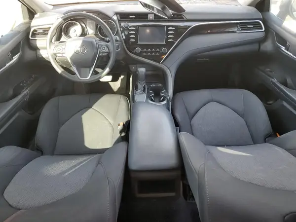 4T1B11HK1JU523678 2018 TOYOTA CAMRY - Image 8