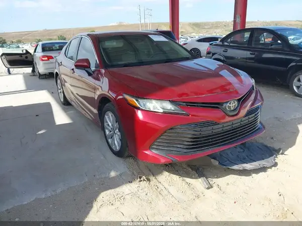4T1B11HK1JU525138 2018 TOYOTA CAMRY - Image 1