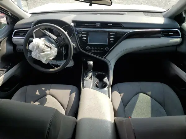 4T1B11HK1JU532784 2018 TOYOTA CAMRY - Image 8