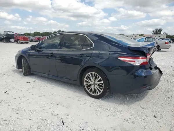 4T1B11HK1JU534065 2018 TOYOTA CAMRY - Image 2