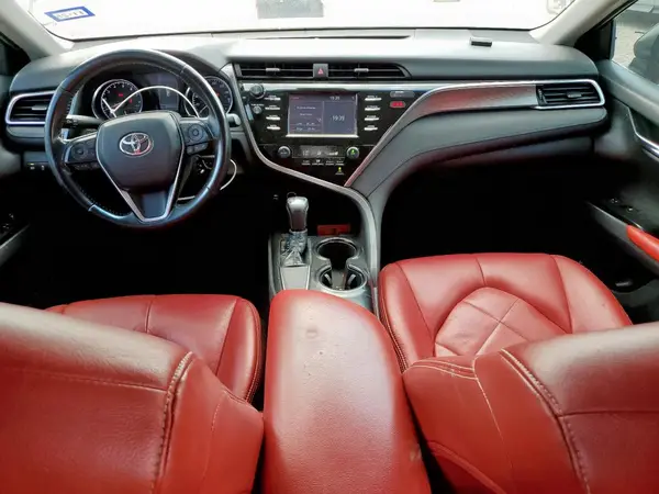 4T1B11HK1JU536737 2018 TOYOTA CAMRY - Image 8
