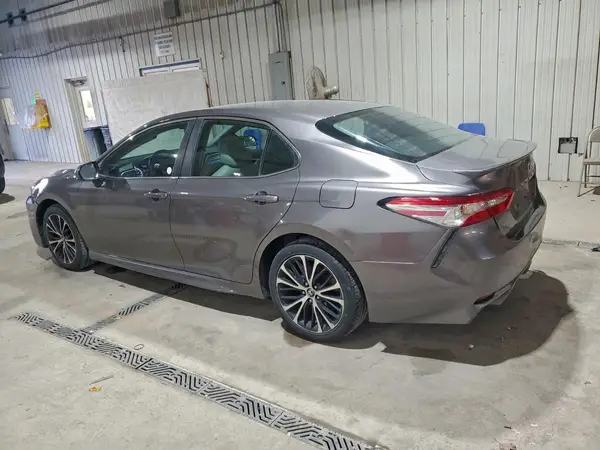 4T1B11HK1JU537080 2018 TOYOTA CAMRY - Image 2