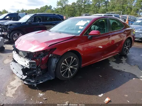 4T1B11HK1JU539492 2018 TOYOTA CAMRY - Image 2