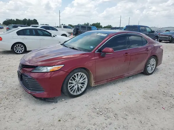 4T1B11HK1JU540495 2018 TOYOTA CAMRY - Image 1