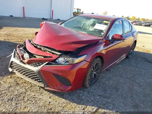 4T1B11HK1JU541288 2018 TOYOTA CAMRY - Image 2