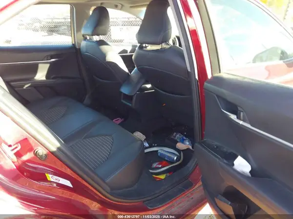 4T1B11HK1JU541288 2018 TOYOTA CAMRY - Image 8