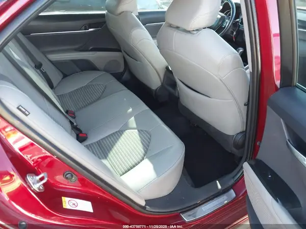 4T1B11HK1JU542666 2018 TOYOTA CAMRY - Image 8