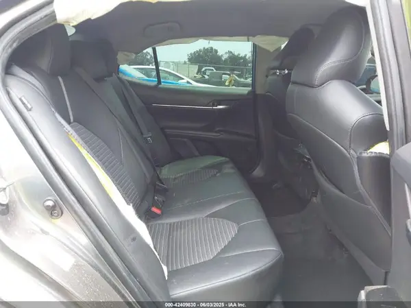 4T1B11HK1JU543560 2018 TOYOTA CAMRY - Image 8