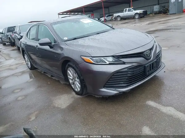 4T1B11HK1JU545079 2018 TOYOTA CAMRY - Image 1