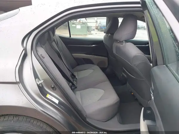 4T1B11HK1JU545079 2018 TOYOTA CAMRY - Image 8