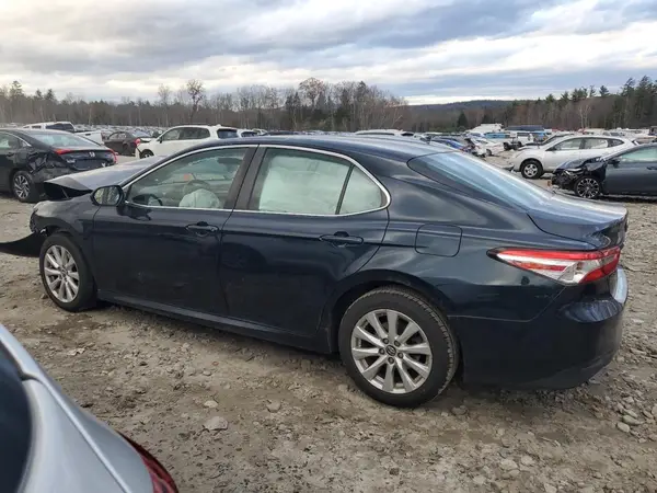 4T1B11HK1JU545440 2018 TOYOTA CAMRY - Image 2