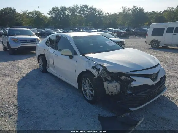 4T1B11HK1JU550041 2018 TOYOTA CAMRY - Image 1