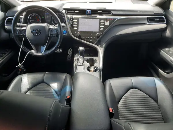 4T1B11HK1JU551142 2018 TOYOTA CAMRY - Image 8