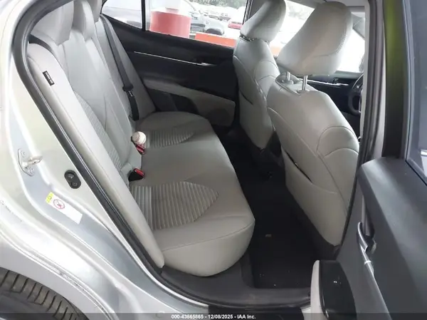 4T1B11HK1JU553330 2018 TOYOTA CAMRY - Image 8