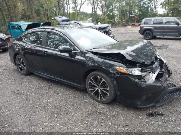 4T1B11HK1JU555367 2018 TOYOTA CAMRY - Image 1