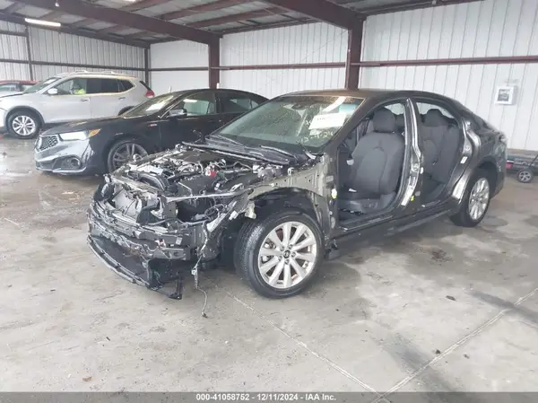 4T1B11HK1JU555434 2018 TOYOTA CAMRY - Image 2