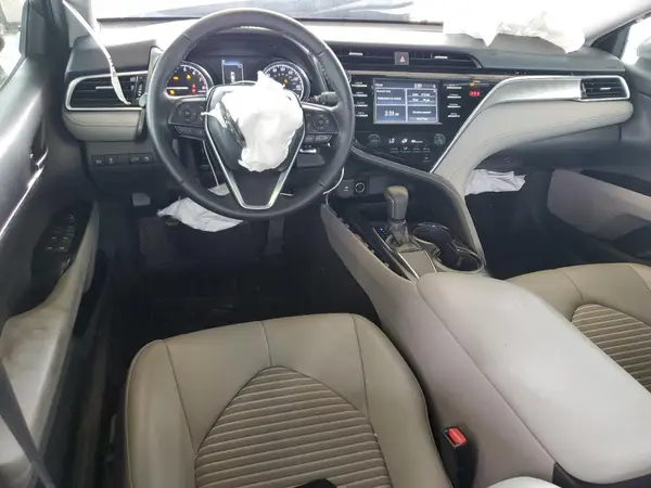 4T1B11HK1JU561637 2018 TOYOTA CAMRY - Image 8
