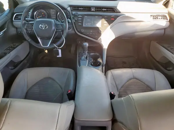 4T1B11HK1JU561766 2018 TOYOTA CAMRY - Image 8