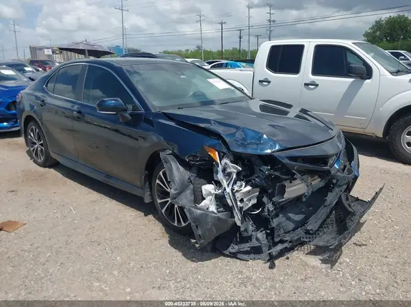 4T1B11HK1JU565266 2018 TOYOTA CAMRY - Image 1