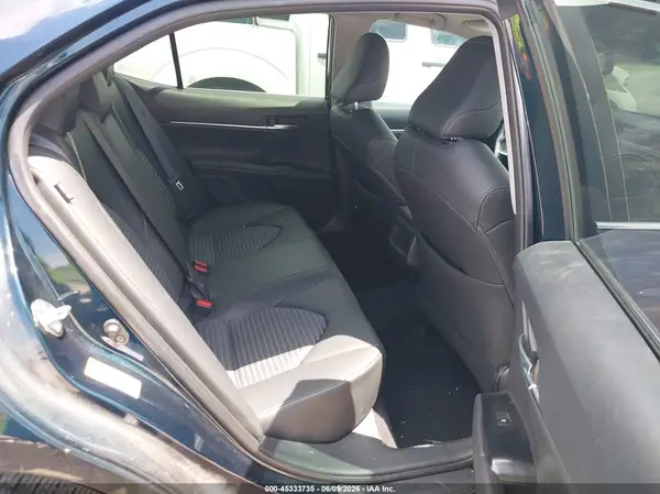 4T1B11HK1JU565266 2018 TOYOTA CAMRY - Image 8