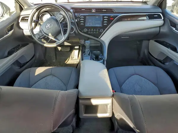 4T1B11HK1JU565803 2018 TOYOTA CAMRY - Image 8