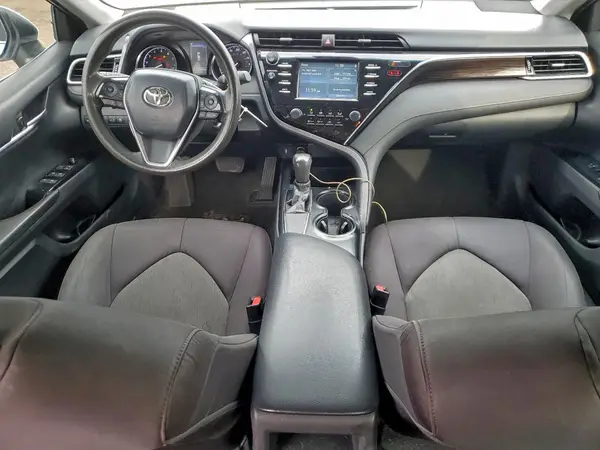 4T1B11HK1JU568703 2018 TOYOTA CAMRY - Image 8