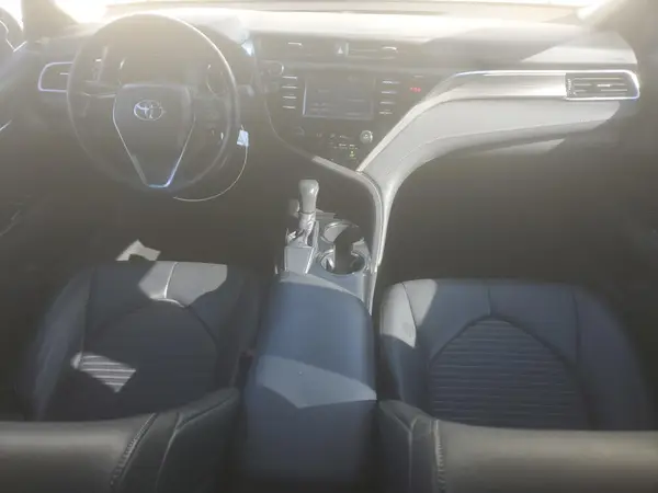 4T1B11HK1JU572072 2018 TOYOTA CAMRY - Image 8