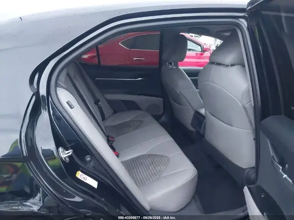 4T1B11HK1JU573190 2018 TOYOTA CAMRY - Image 8