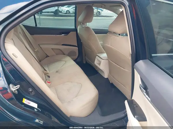 4T1B11HK1JU574419 2018 TOYOTA CAMRY - Image 8