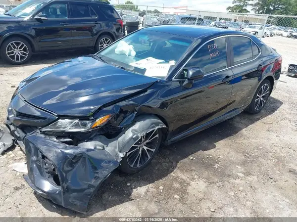 4T1B11HK1JU578535 2018 TOYOTA CAMRY - Image 2
