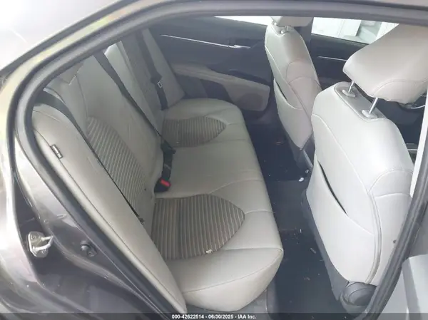 4T1B11HK1JU580057 2018 TOYOTA CAMRY - Image 8