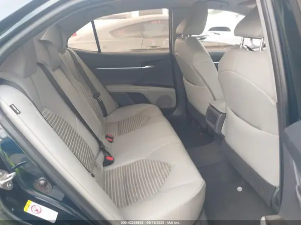 4T1B11HK1JU581175 2018 TOYOTA CAMRY - Image 8