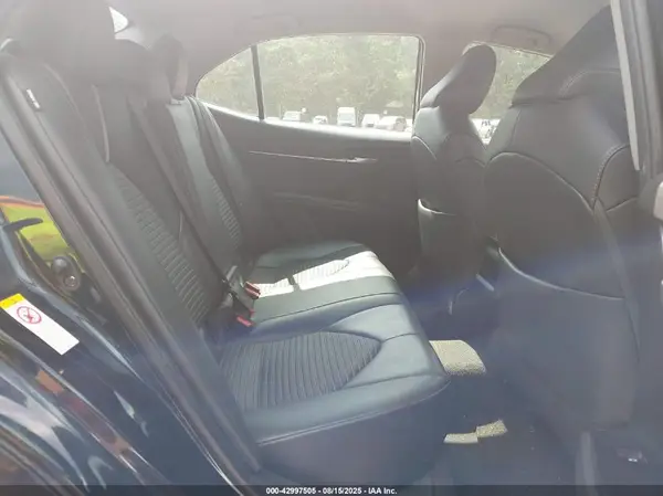 4T1B11HK1JU581418 2018 TOYOTA CAMRY - Image 8