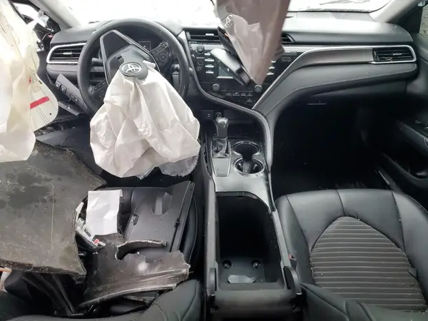 4T1B11HK1JU581922 2018 TOYOTA CAMRY - Image 8