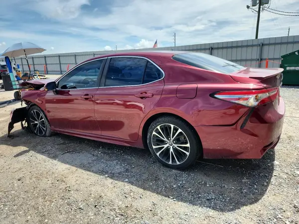 4T1B11HK1JU583170 2018 TOYOTA CAMRY - Image 2
